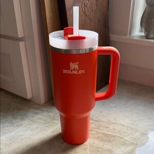 Stanley 40oz Quencher in Tigerlily